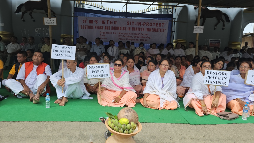 Manipur Citizen Forum stages Sit-in-protest, submits memorandum to President of India - News from Manipur - Imphal Times